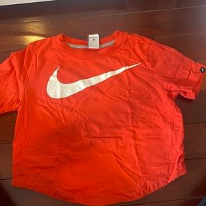 Nike cropped tee